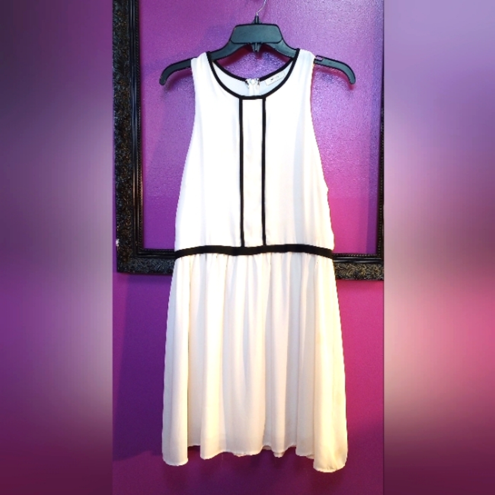 Everly by Anthropology Sheer Ivory Sleevesless Dress. Size Medium.